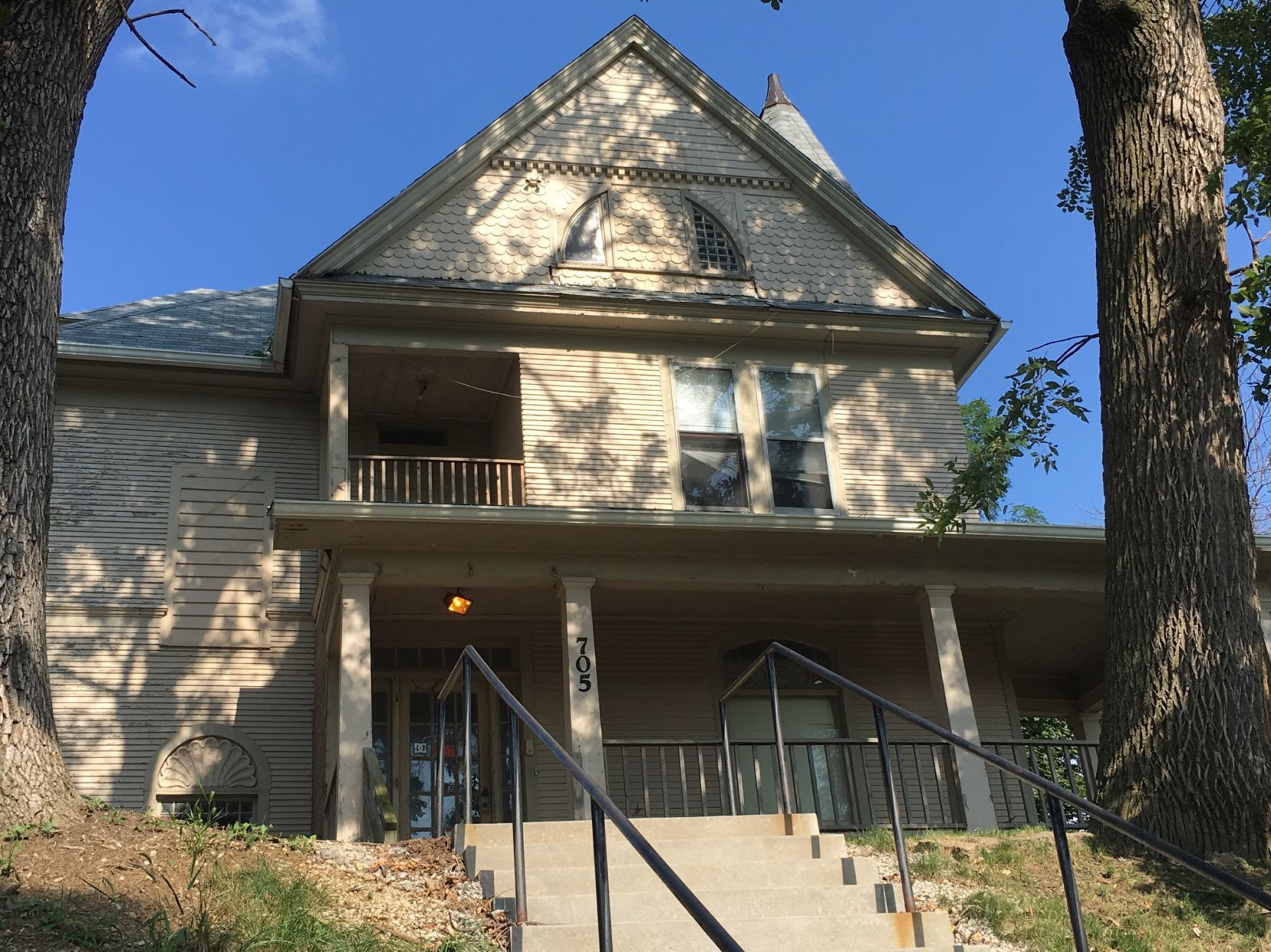 705 Main St.